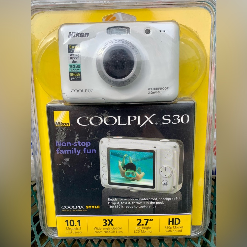 Nikon Coolpix S30 Waterproof, Shockproof Digital Camera